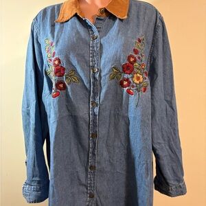 White Stag Women’s Plus 18W/20W floral embroidered denim‎ shirt blue long sleeve